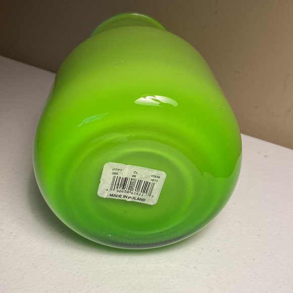 Two Tone Green and White Handblown Glass Vase - Picture 4 of 6